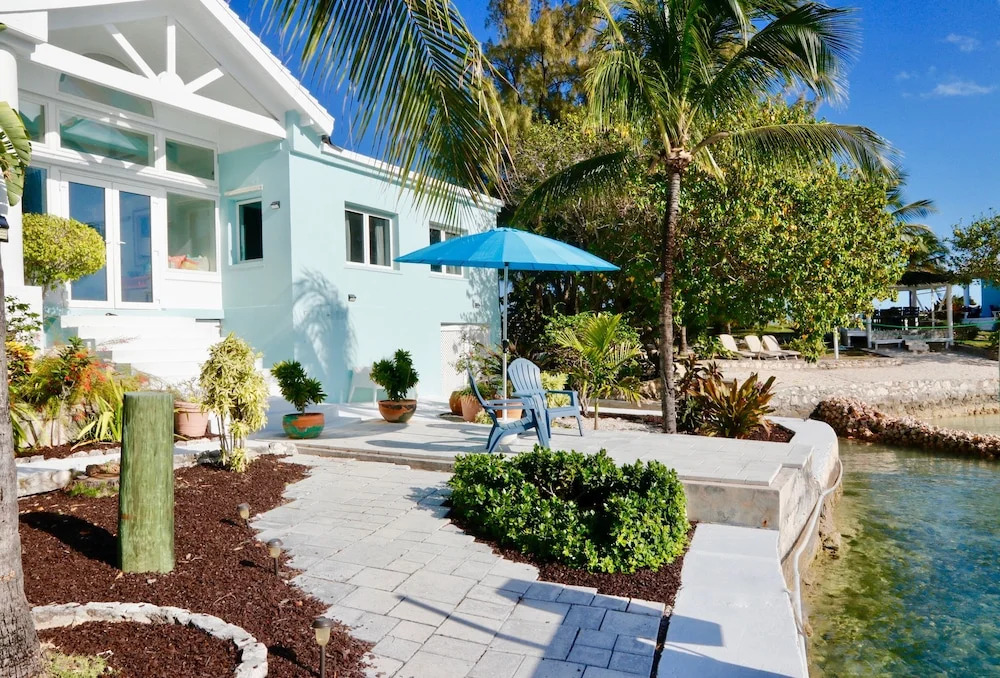 Middle Cay