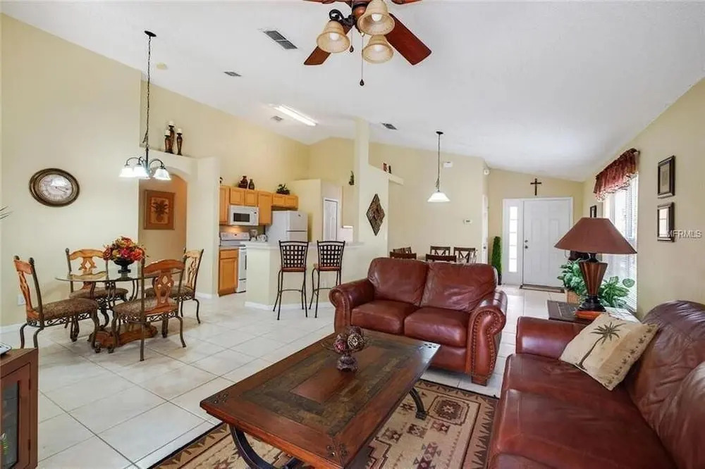 Escape To A 4br, 2ba W/recreation Room 4 Bedroom Villa