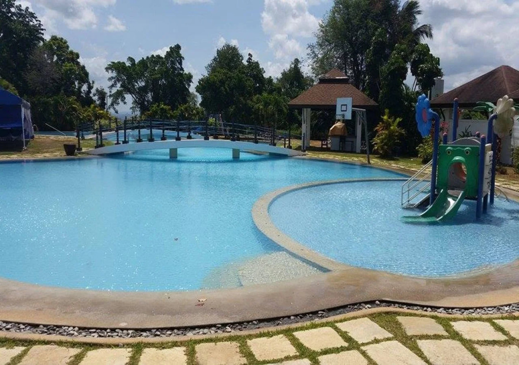 Amansinaya Resort