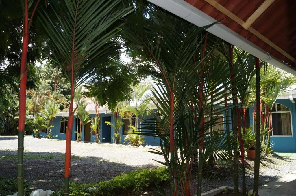 Hotel y Cabinas del Trópico