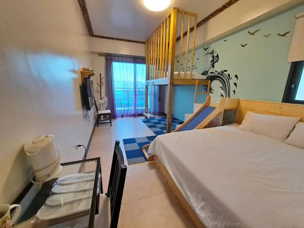 墾丁秋莊會館 附限量停車位 不保證有位置 無法事先預留 背包房無車位 預訂後記得加Line聯繫