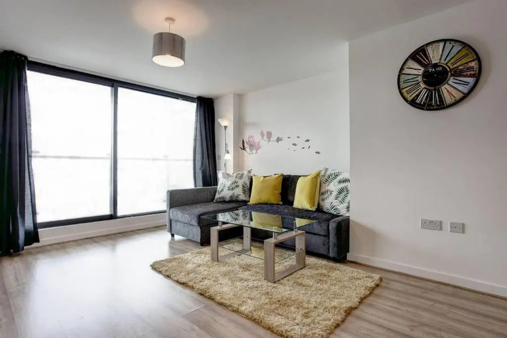 Newly Renovated Riverside Flat w/ Private Balcony