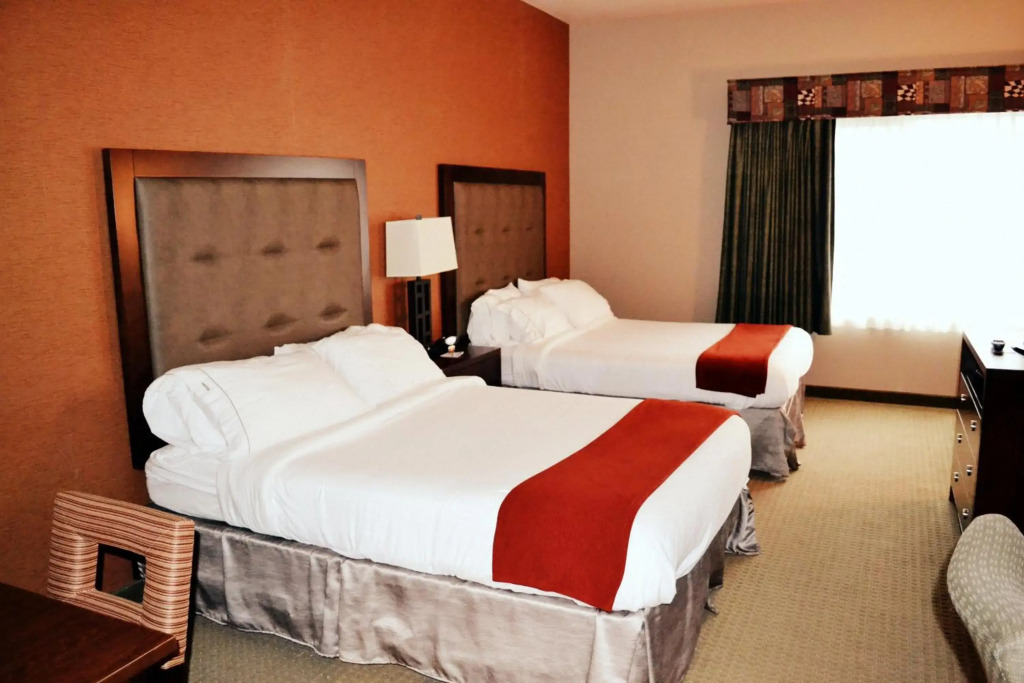 Boardwalk Inn and Suites