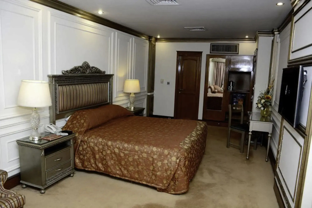 Regency Inn Hotel