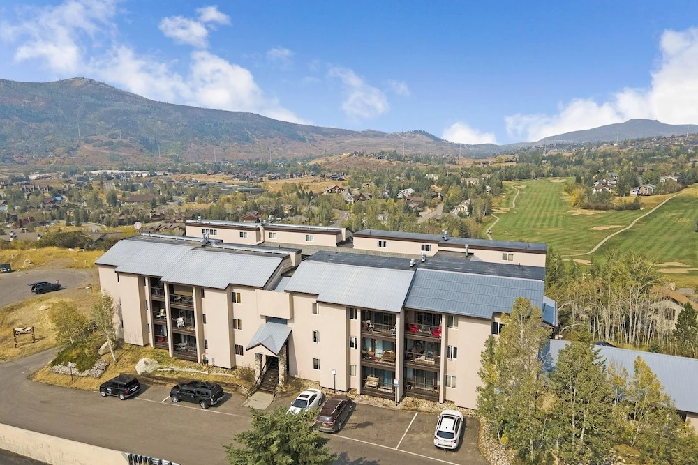 Ridgecrest 202 2 Bedroom Condo by RedAwning