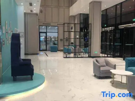 Xi'an Hotel (Weinan Bus Station)