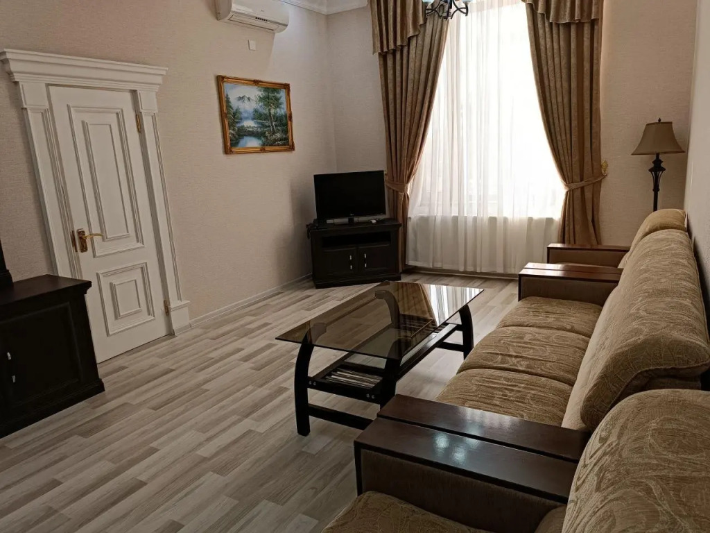 Jahon Palace