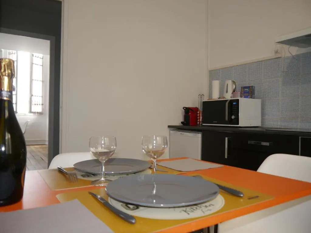 Appartement hypercentre Tarbes - 2 grandes chambres