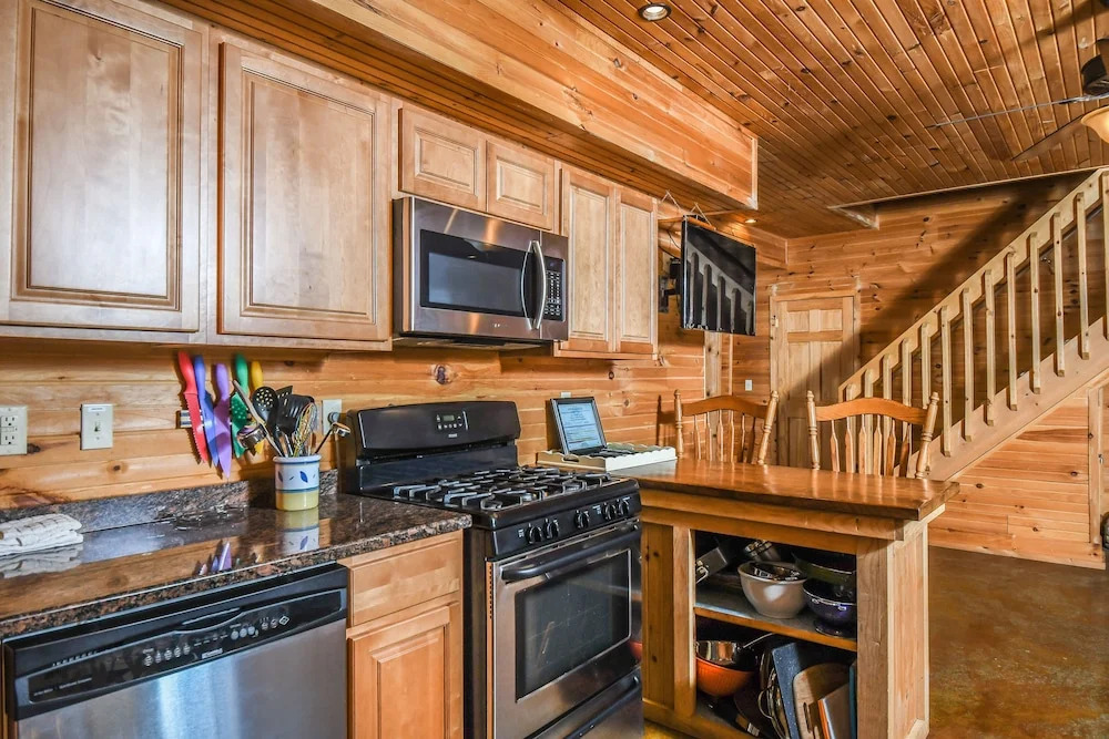 Hideout at Red Pines 3 Bedroom House
