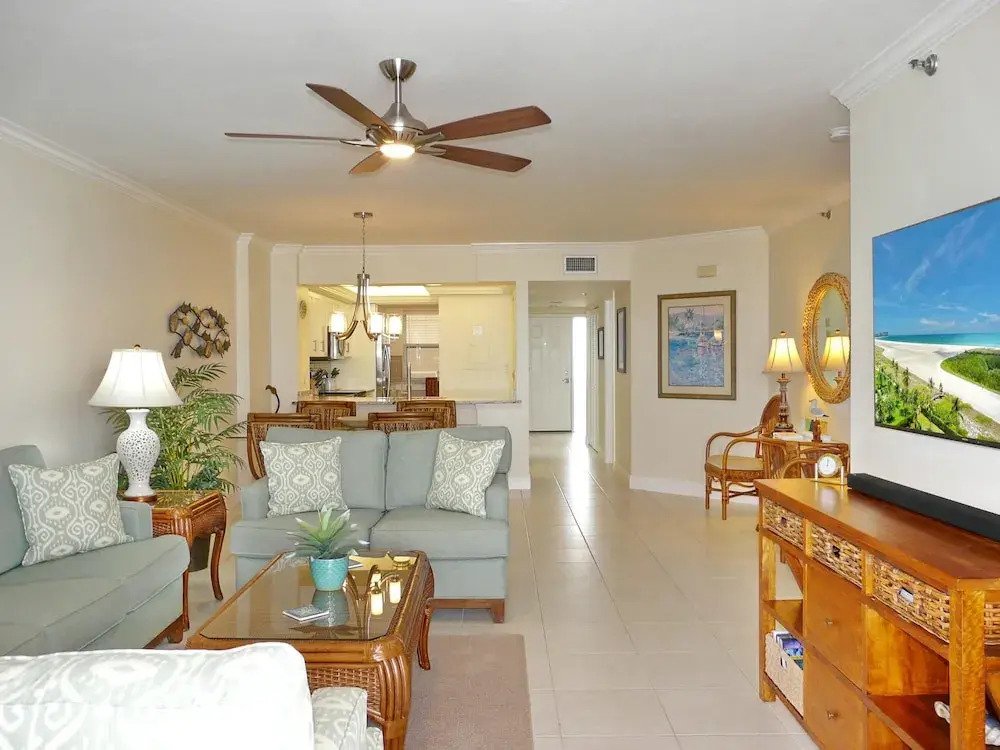Beachfront Condo With Huge Views/pools/tennis/grills
