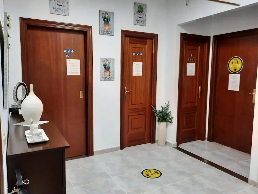 Albergue Arraigos - Hostel