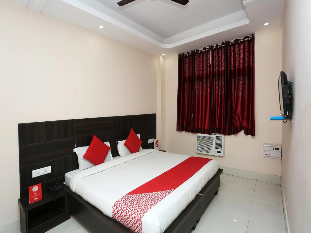 OYO 2974 Hotel Aastha Palace