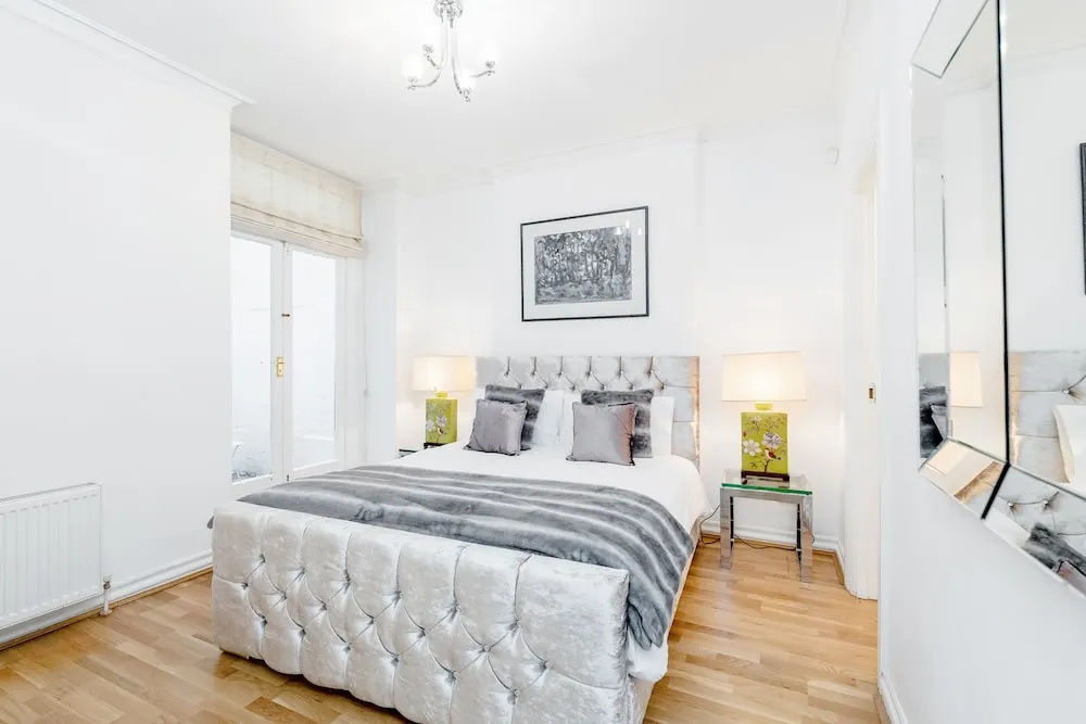 Earls Court Road Apartments