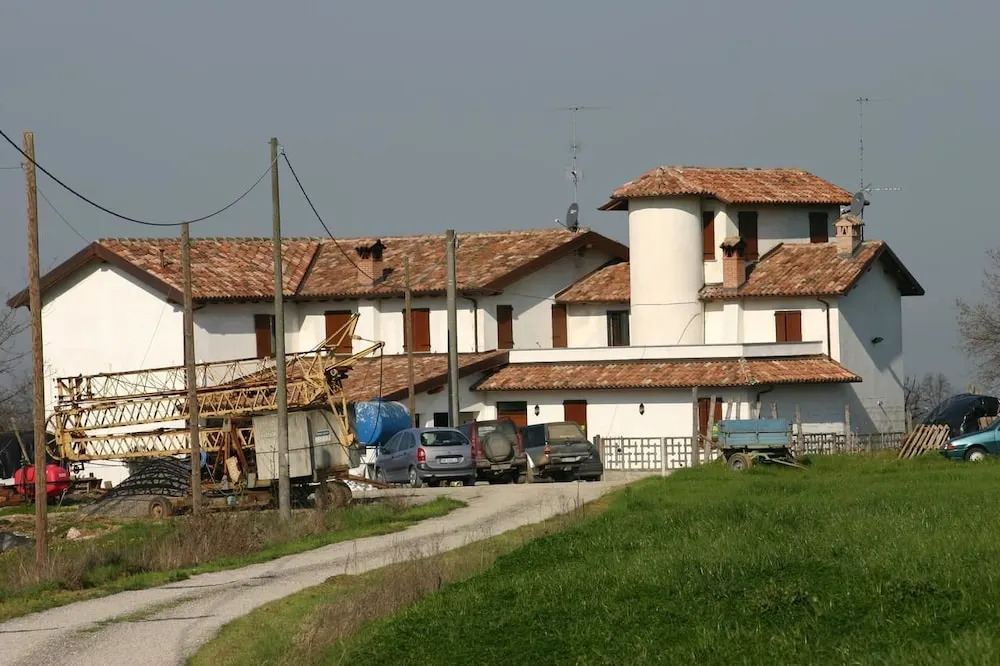 Farm Stay Agriturismo Cascina Giovanola