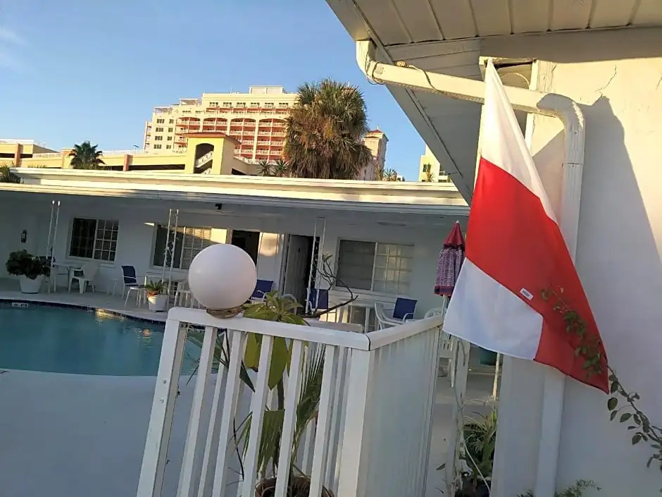 Royal Canadian Motel