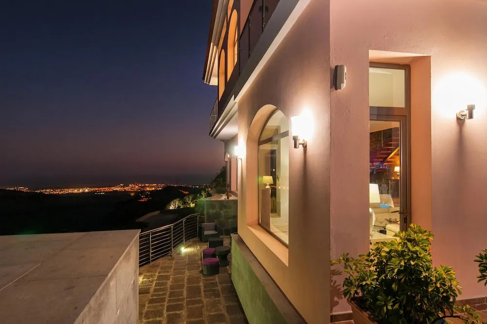 Majestic Villa Monte Leon