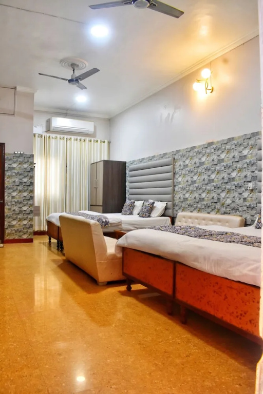 Hotel Raj Darbar