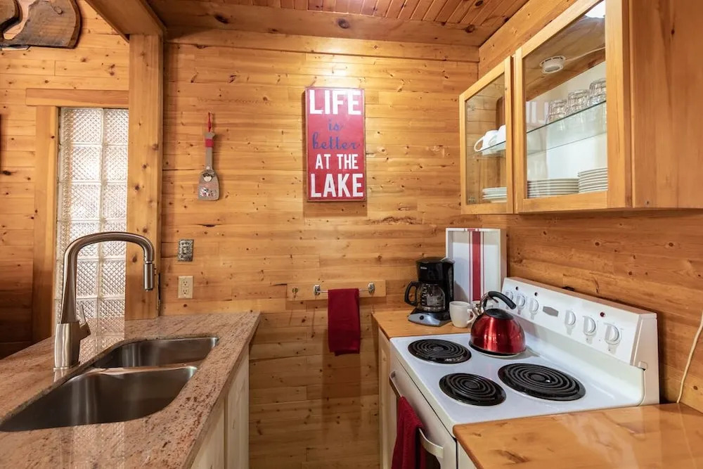 Aisling Lakehouse
