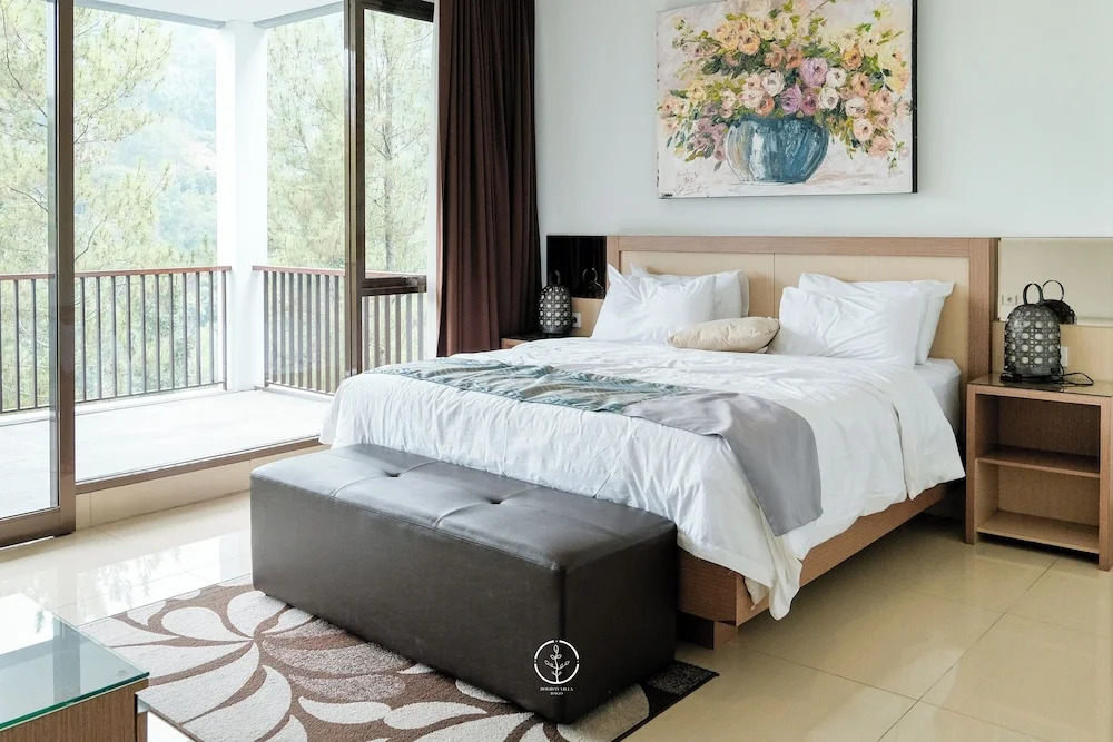 Anindya Hill View Villa 7 Bedrooms With a Private Heated Swimming Pool