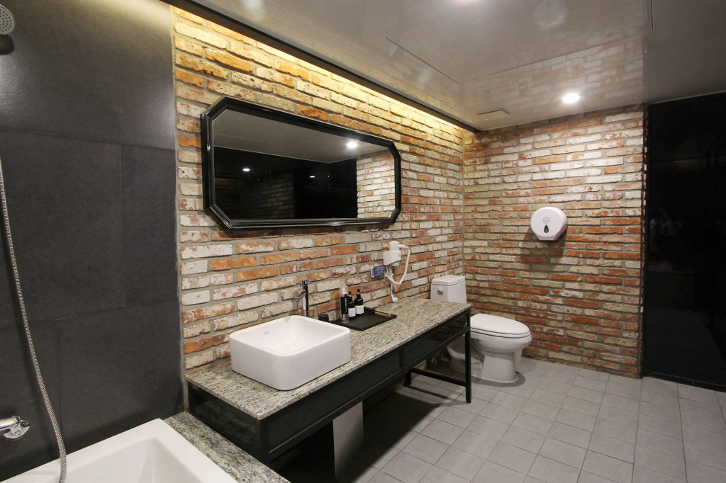 To Heaven Hotel Nampo
