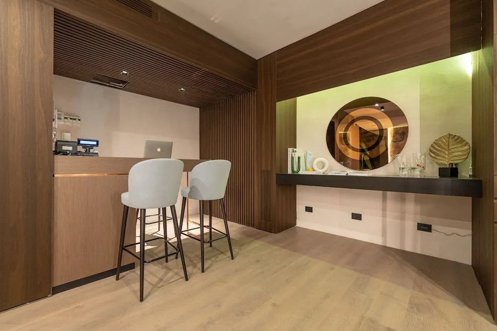 Agra Suites