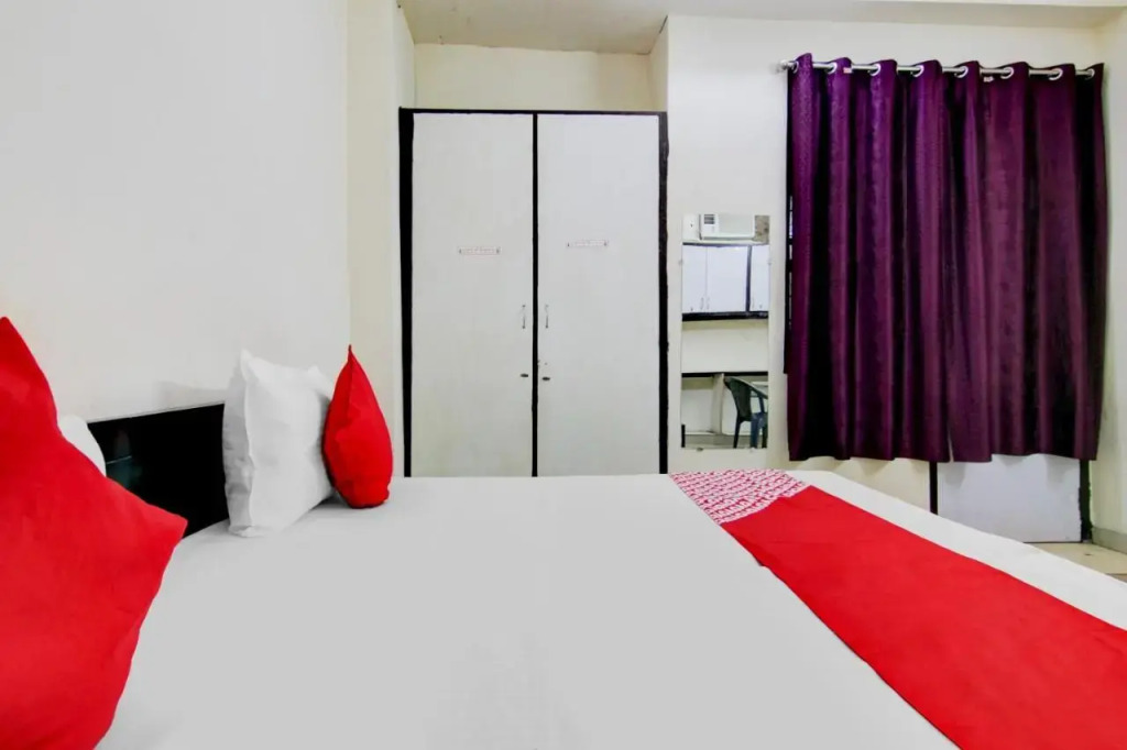 OYO Flagship 80561 Hansa Residency