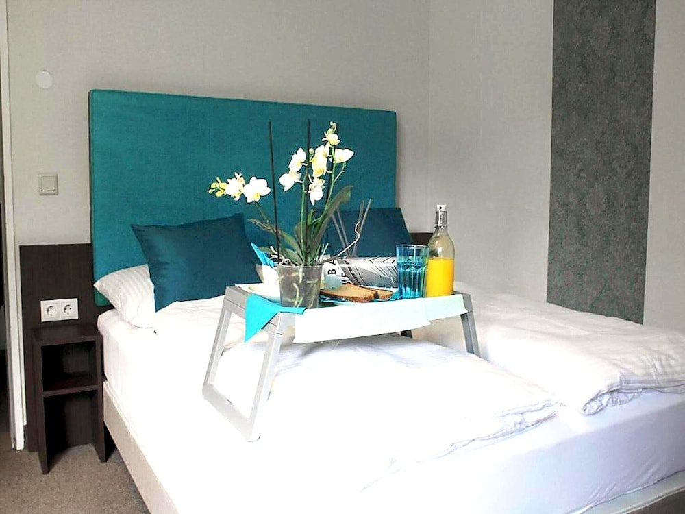 Koblenz Valley Hotel Double Room Extra Bed