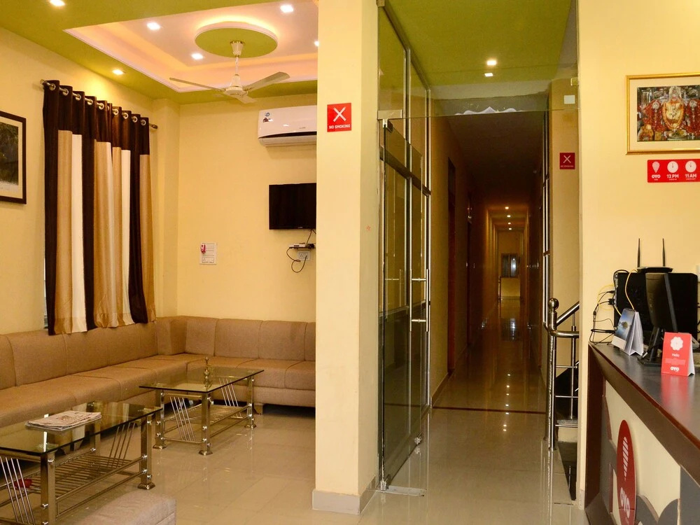 OYO 4202 Hotel T24