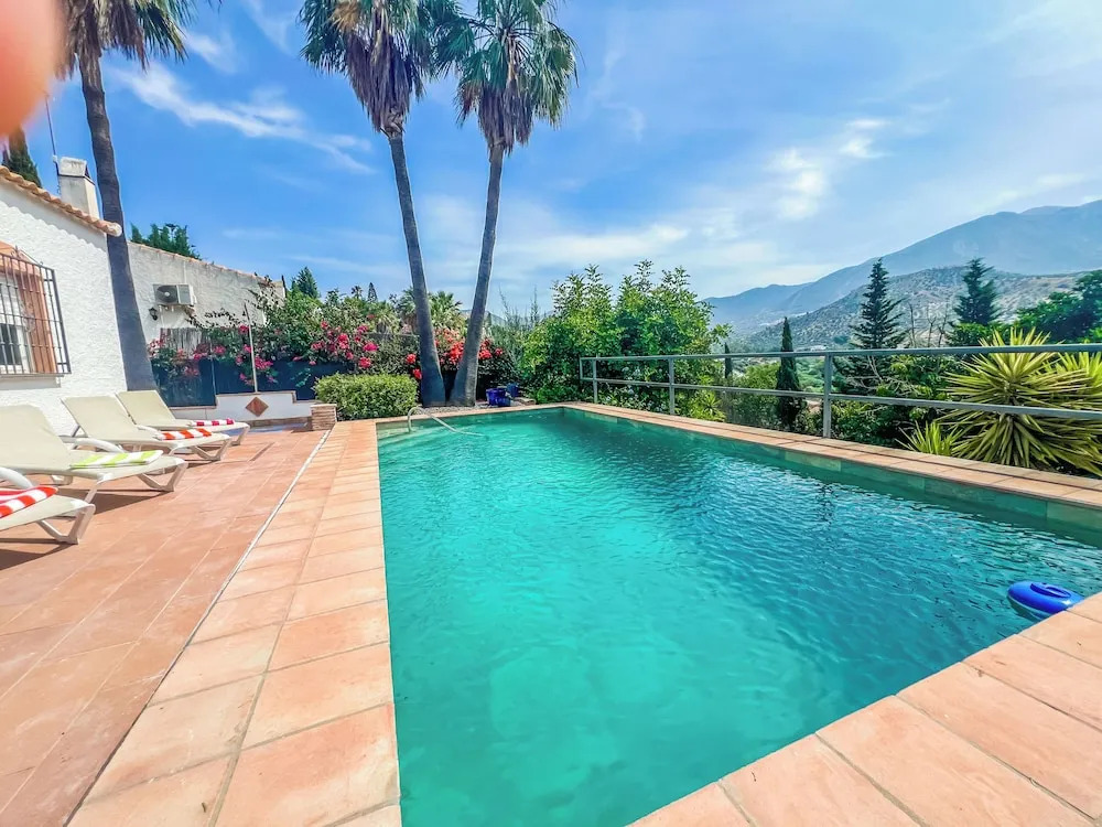 Cd-1383 Three Bedroom Villa With Pool
