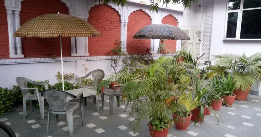 Hotel Chit Chat Palace