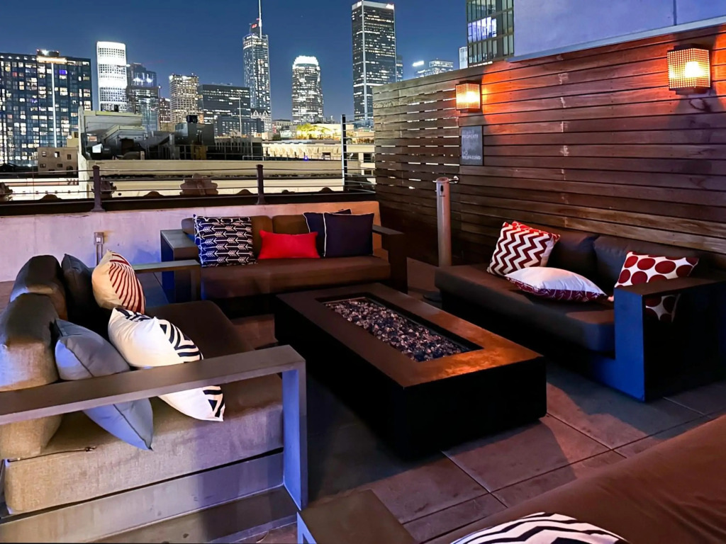 Urban Loft Apartment