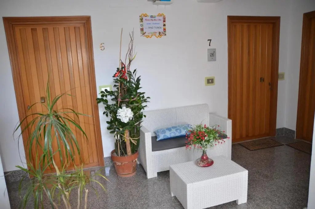 Lucias House Taorminas Bay