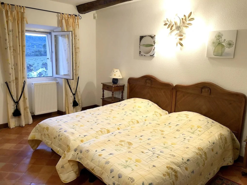 Villa With 3 Bedrooms in Saint-martin-de-pallières, With Wonderful Mou