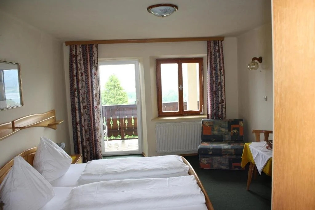 Haus Rosenauer Zimmer & Ferienwohnungen
