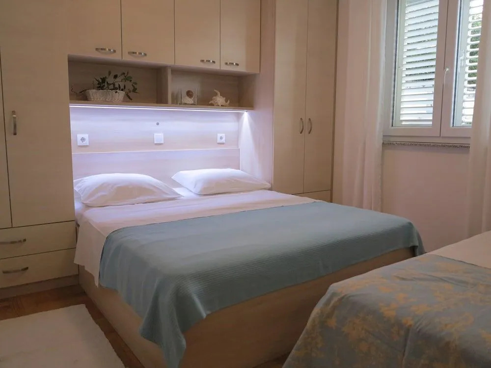 Apartment Adam