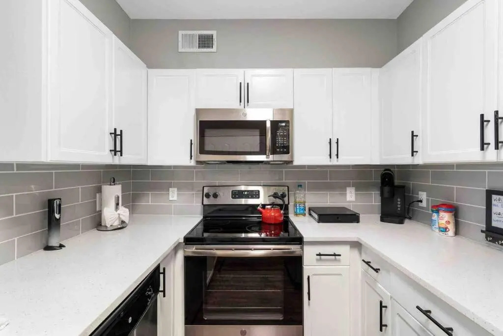Modern 1BR Apt Located In The Heart of Scottsdale