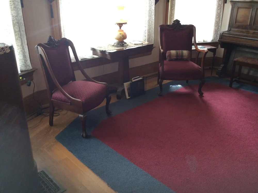 Crescent Lily Inn B&B