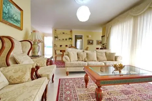 Villa Lemon