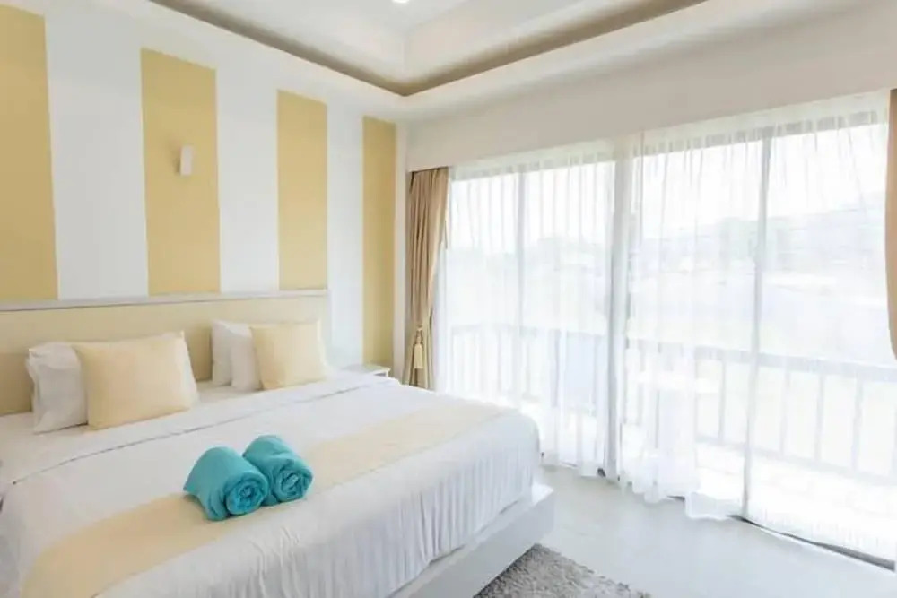 3BR Pool Villa Near Boat Avenue V29