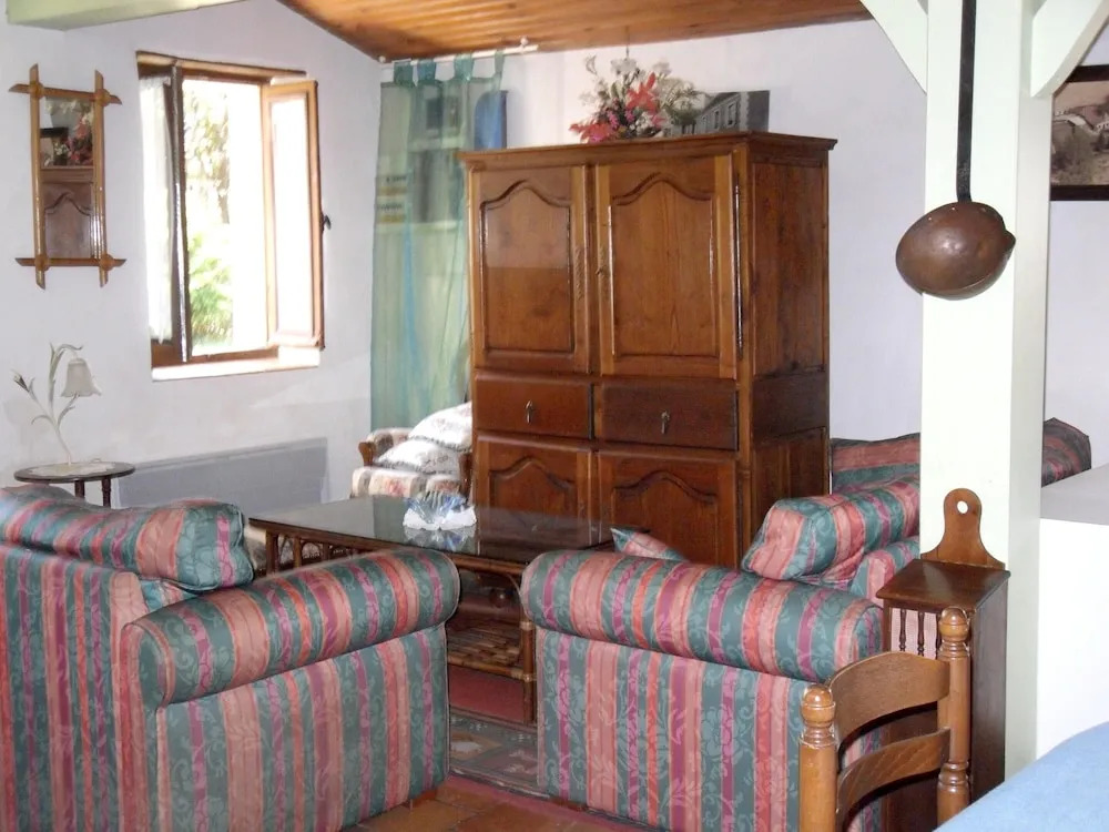 House With 3 Bedrooms in Piets-plasence-moustrou, With Wonderful Mount
