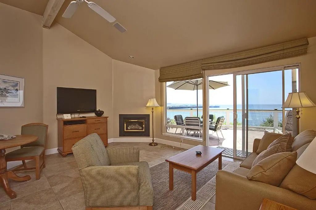 Sea & Sand Inn