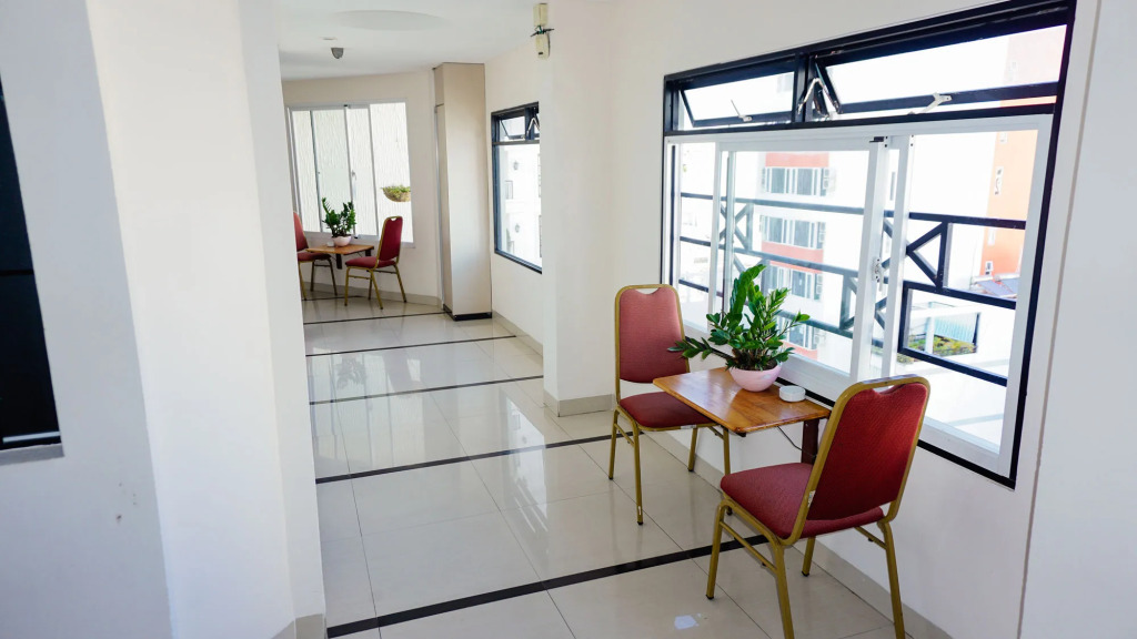 Le Duong Hotel