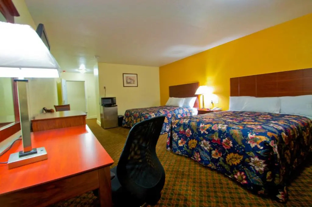 Passport Inn and Suites - Middletown
