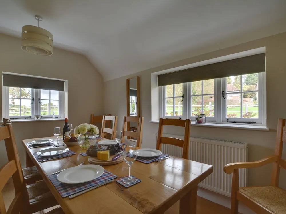 Attractive Holiday Home in Sutton Valence with Fireplace