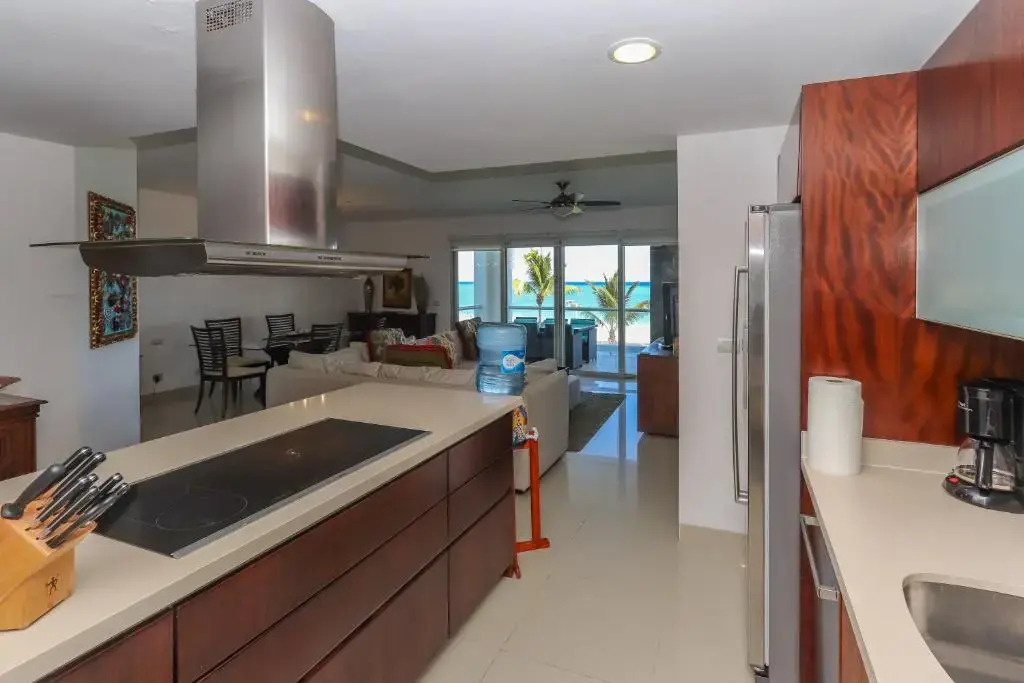 True Beachfront Condo - Corazon