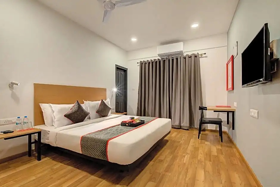 OYO Townhouse 74778 Greater Noida