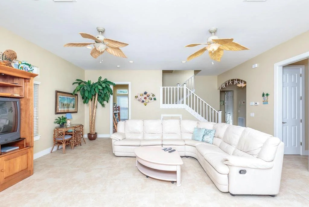 Peace Of Paradise 5 Br home by RedAwning