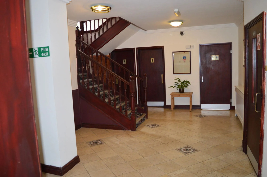 The Globe Hotel