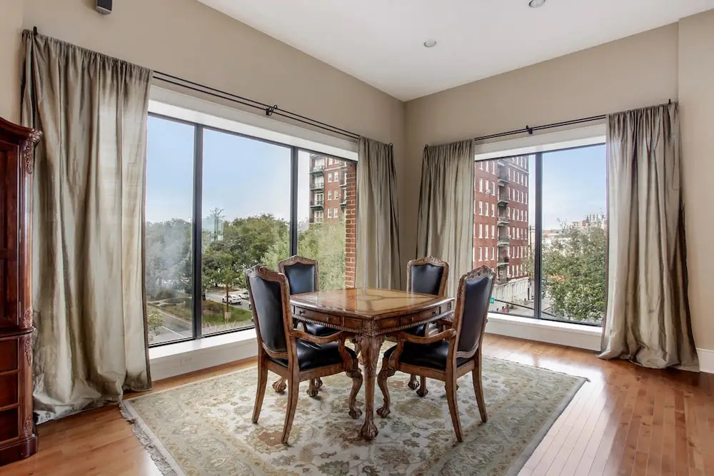300 Drayton Condo 4 Bedrooms 3.5 Bathrooms Condo