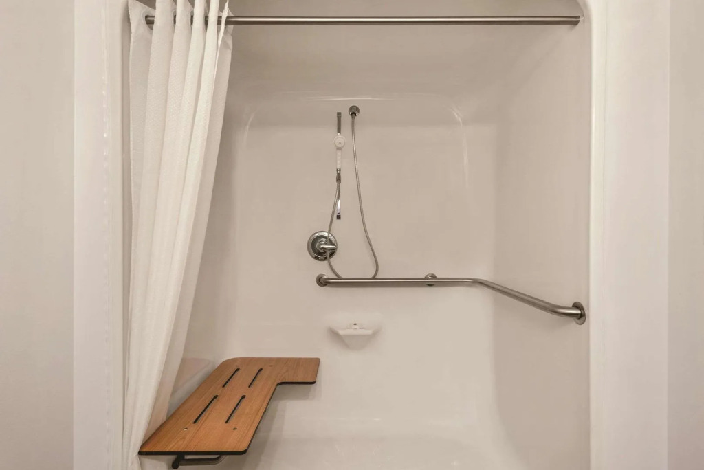 Country Inn & Suites by Radisson, Green Bay East, WI